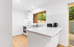 18/10 Albert Street, Ourimbah, NSW 2258