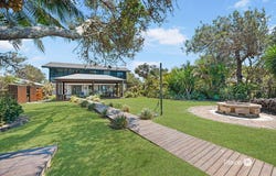 54 Bayside Drive, Beachmere, Qld 4510