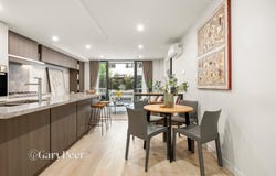 4/50 Kambrook Road, Caulfield North, Vic 3161