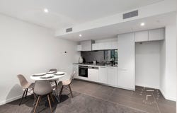 1005/81 South Wharf Drive, Docklands, Vic 3008
