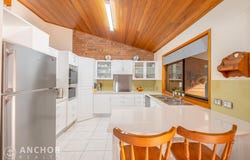 1 Emerald Drive, Southside, Qld 4570