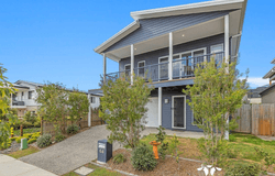 64 Steamer Way, Spring Mountain, Qld 4300