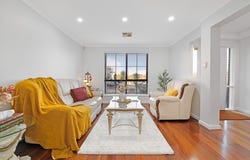 16 Angela Close, Glenwood, NSW 2768