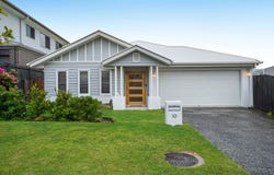 10 Needlebark Street, Redland Bay, Qld 4165
