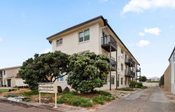 8/52 North Esplanade, Glenelg North, SA 5045