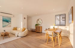 8/15 Mermaid Avenue, Mermaid Beach, Qld 4218