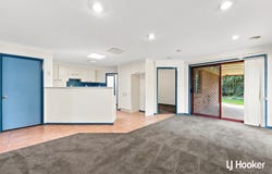8 Quinlivan Crescent, Dunlop, ACT 2615