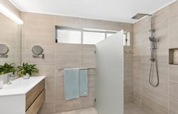 3 Shoreview Close, Point Clare, NSW 2250