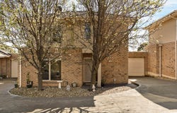 3/25-27 Golf Links Drive, Sunbury, Vic 3429
