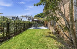 1 & 2/32 Edward Street, Noosaville, Qld 4566
