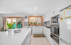 17 Waratah Drive, Altona Meadows, Vic 3028