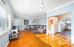 5 Edinburgh Drive, Revesby Heights, NSW 2212