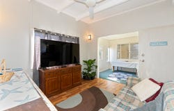 67 Bathurst Street, Elliott Heads, Qld 4670