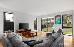 2A Crozier Court, McKinnon, Vic 3204