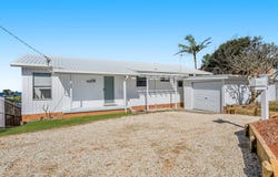 1550 Ocean Drive, Lake Cathie, NSW 2445