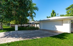 2 Iluka Close, Mission Beach, Qld 4852