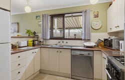 63 Glenhelen Road, Morphett Vale, SA 5162