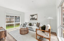 2/3 Hillcrest Avenue, Chadstone, Vic 3148