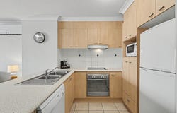 209/392 Marine Parade, Labrador, Qld 4215