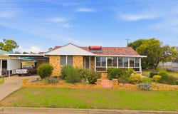 2 Oak Street, Tamworth, NSW 2340