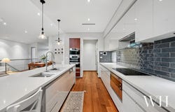 32 Mewstone Crescent, North Coogee, WA 6163