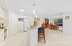 38 Paringa Drive, Ferntree Gully, Vic 3156