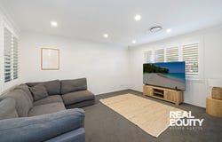 35 Wombeyan Court, Wattle Grove, NSW 2173