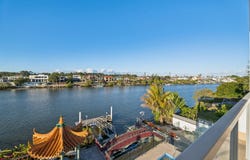 10 Garden Grove, Carrara, Qld 4211