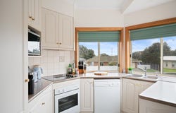 10 Alfred Court, Beachport, SA 5280