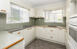 16 Gill Street, Kirwan, Qld 4817