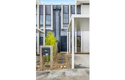 77 Belsay Chase, Chirnside Park, Vic 3116