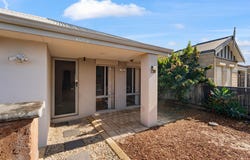 11 Bradshaw Crescent, Ellenbrook, WA 6069