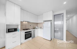 302/64-66 Sahi Crescent, Roxburgh Park, Vic 3064