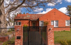 2 Meehan Gardens, Griffith, ACT 2603