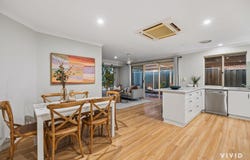 4 Skyros Mews, Stratton, WA 6056
