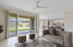 21 Forest Pines Boulevard, Forest Glen, Qld 4556