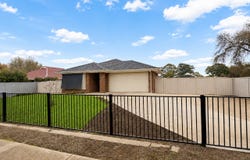 8 Beek Street, Katamatite, Vic 3649