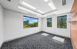 2728 Logan Road, Eight Mile Plains, Qld 4113