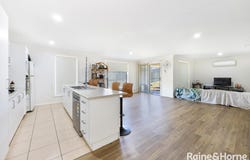 17 Reginald Drive, Kootingal, NSW 2352