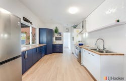 9 Ocean Court, Moore Park Beach, Qld 4670