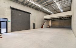 198-200 Douglas Street, Oxley, Qld 4075