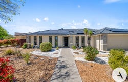 18 Gwen Meredith Loop, Franklin, ACT 2913