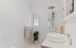 24 Lucy Street, Thorneside, Qld 4158