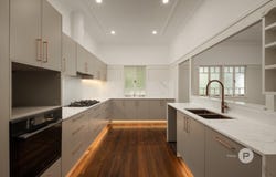 7 Fletcher Parade, Bardon, Qld 4065