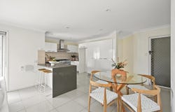 17 Forest Hills Court, Parkwood, Qld 4214