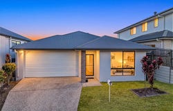 8 Magellan Street, Spring Mountain, Qld 4300