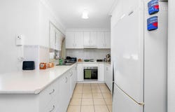 1/4 Nunkeri Street, Glenfield Park, NSW 2650
