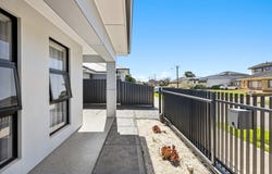 16A Washington Crescent, Findon, SA 5023