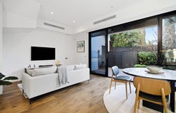 2/14 King Street, Hampton East, Vic 3188