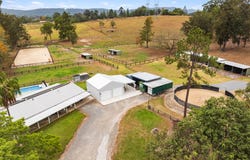 16 Tarata Road, Guanaba, Qld 4210